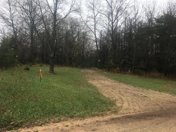 2700 S 28th Ave, Shelby, MI 49455