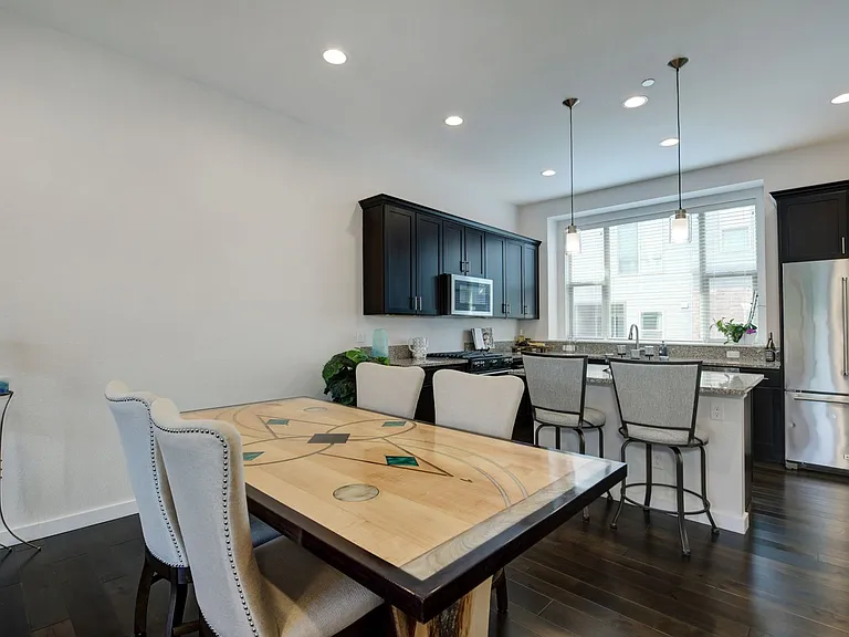 2323 Buttercup Ct — Photo 9