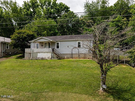 2nd image of 406 Hill Dr