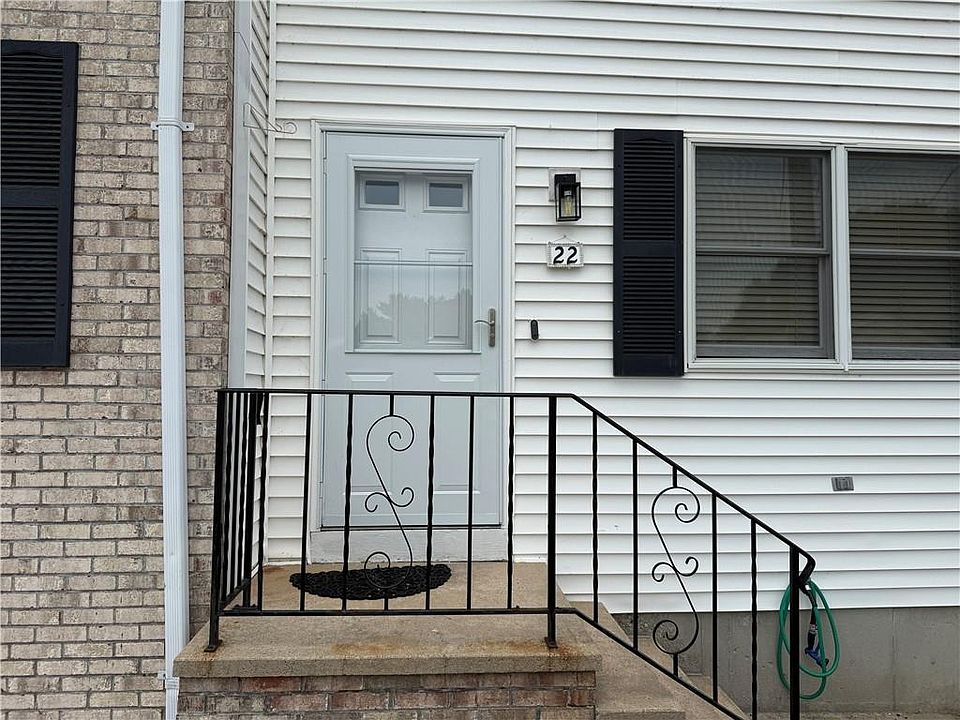 1st image of 22 Iris Ln