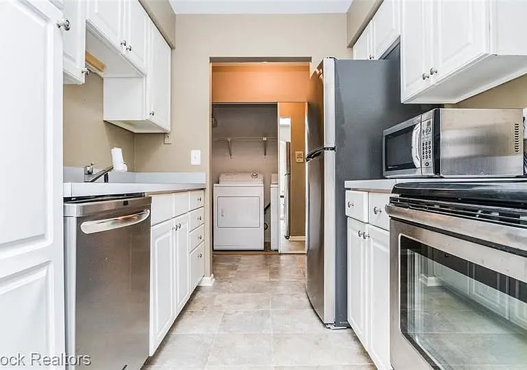 30074 W Twelve Mile Rd — Photo 2