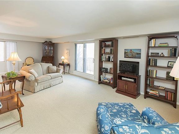 5th image of 12500 Edgewater Dr APT 608