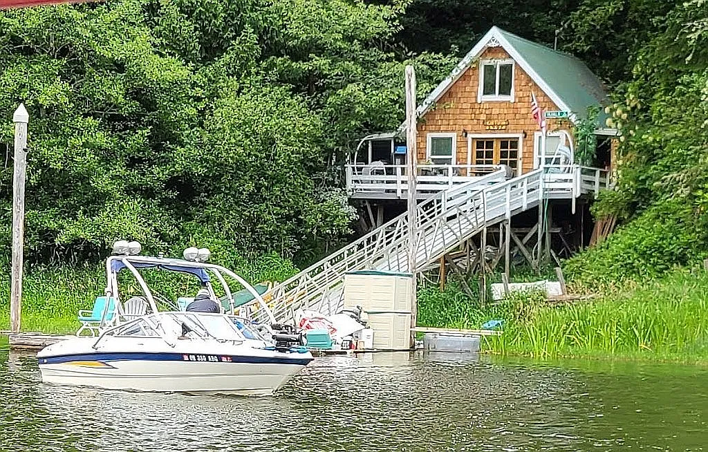 1425 N Tenmile Lk photo 1