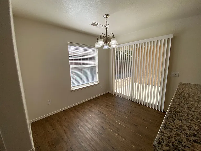 2109 Bella Oaks Dr — Photo 29