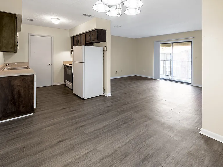 Parker Place Apartments — Photo 12