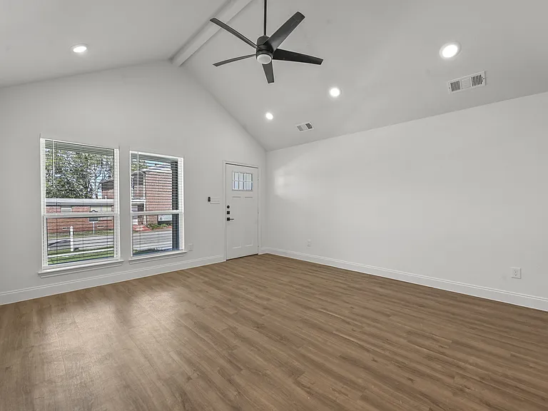 2307 Mill St — Photo 11