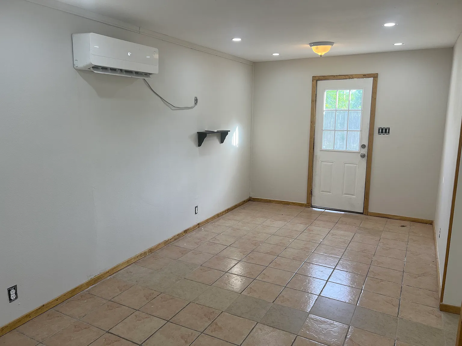 1 bed, 600 sqft, $900 — Photo 2