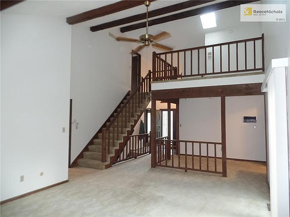 Bright, open floor plan with loft!  Lots of storage!  3 bedrooms and 3 full baths!