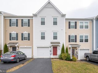 370 Rumbling Rock Rd, Hedgesville, WV 25427