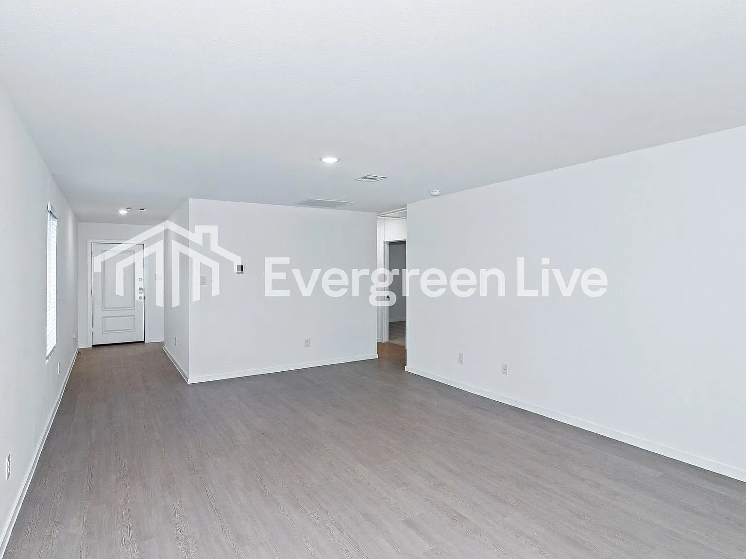 3 bed, 2.0 bath, 1411 sqft, $1,705 — Photo 2