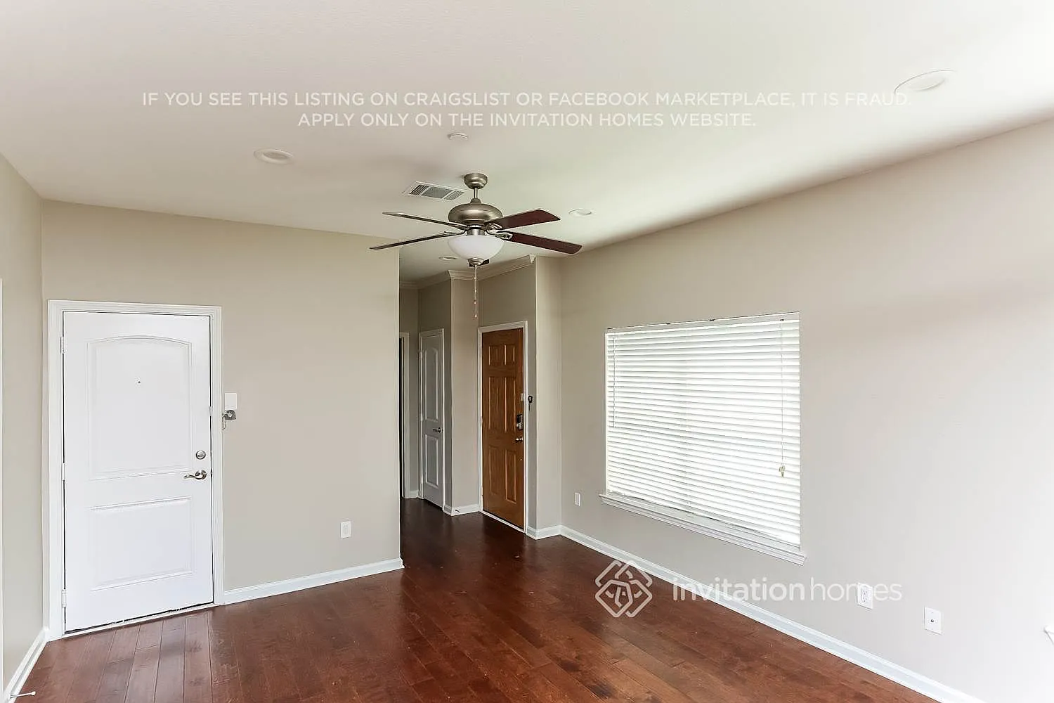110 Barrington Ln Lewisville, TX 75067 — Photo 2