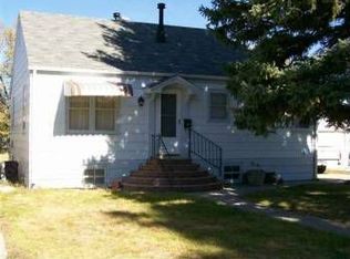 820 R St, Gering, NE 69341