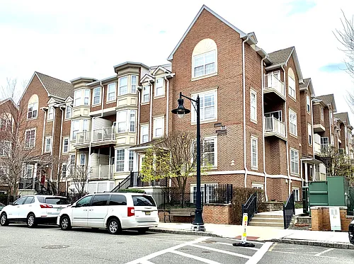 200 Dey St Photo 1