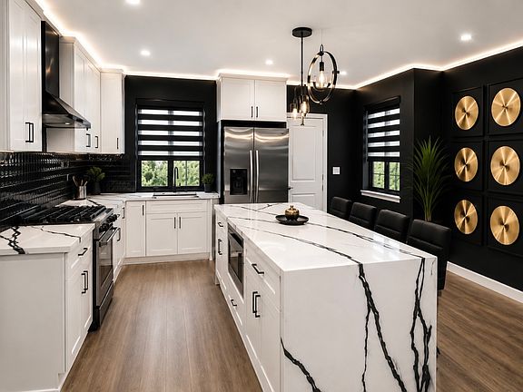 5th image of 2658 S 68th St #4452218190