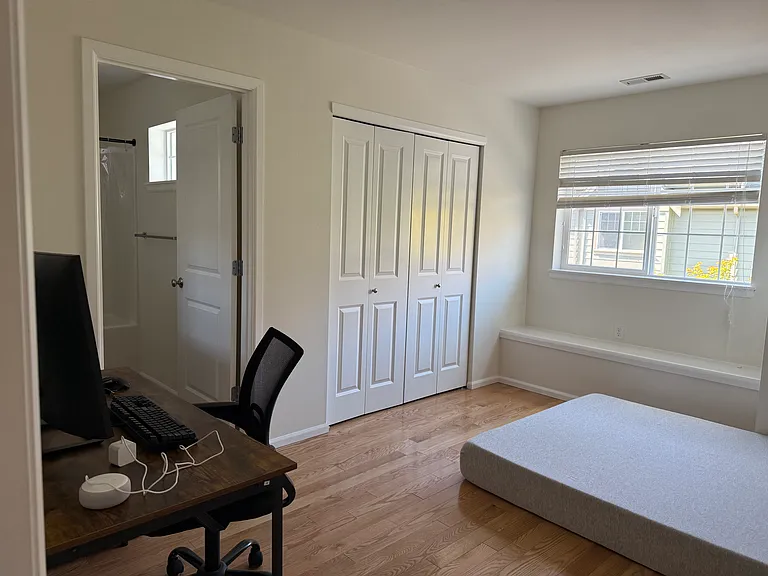 1044 NE Ingram St #1 — Photo 8