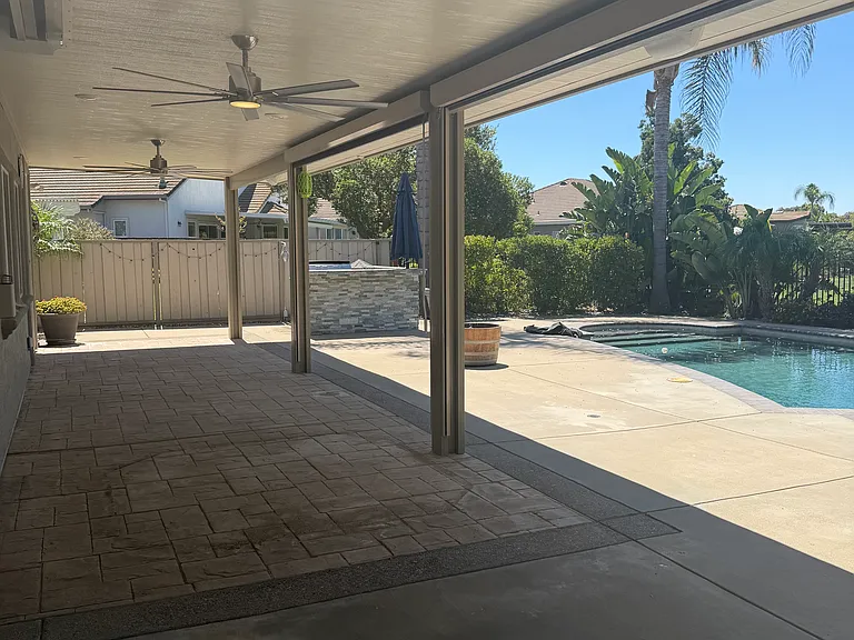 2142 Prestwick Dr — Photo 39