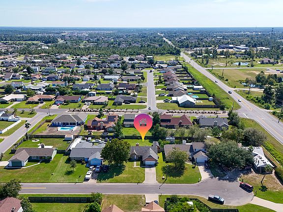 2nd image of 105 Saratoga Pl