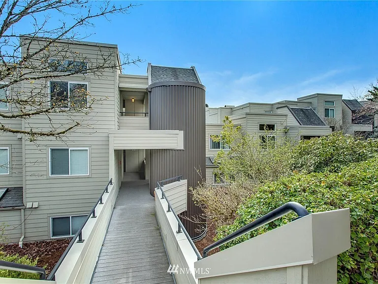 7459 Old Redmond Rd — Photo 11