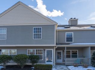 16 Manorwood Dr UNIT 16, Branford, CT 06405
