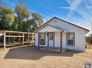 261 E 5th St, Niland, CA 92257