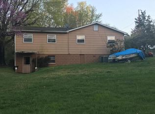 9515 Bob Gray Rd, Knoxville, TN 37923