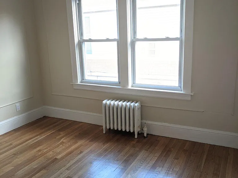 95 Woodbine St — Photo 20