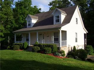 205 W Laurel Dr, Lawrenceburg, TN 38464