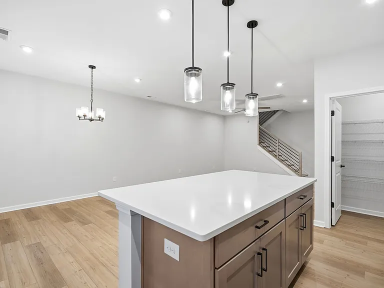 615 Myrick Aly — Photo 21