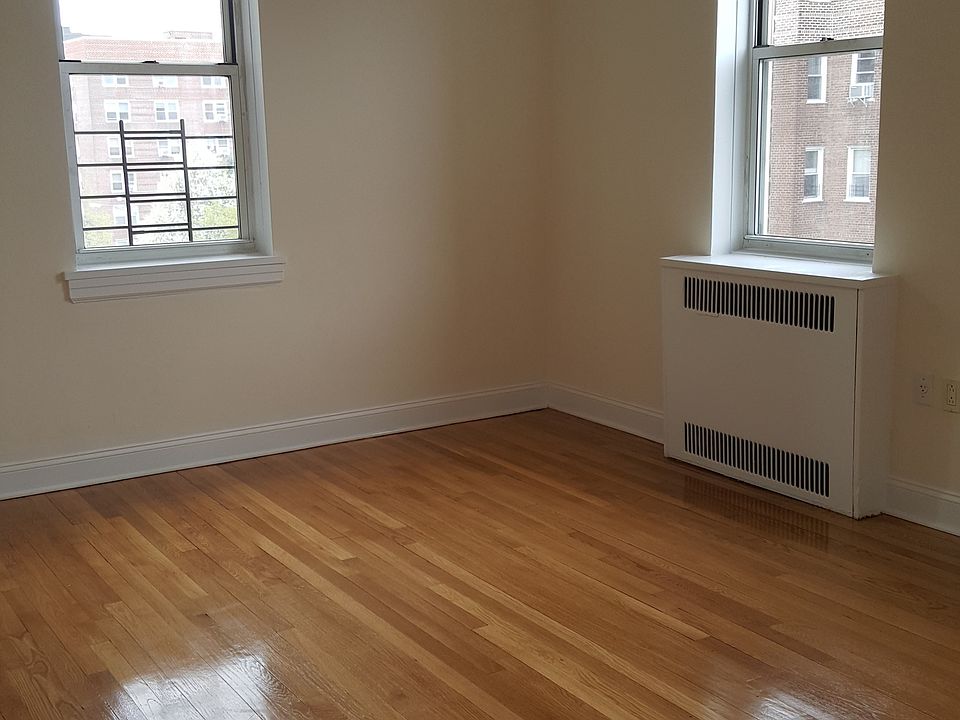 1st image of 14035 Burden Cres APT 407