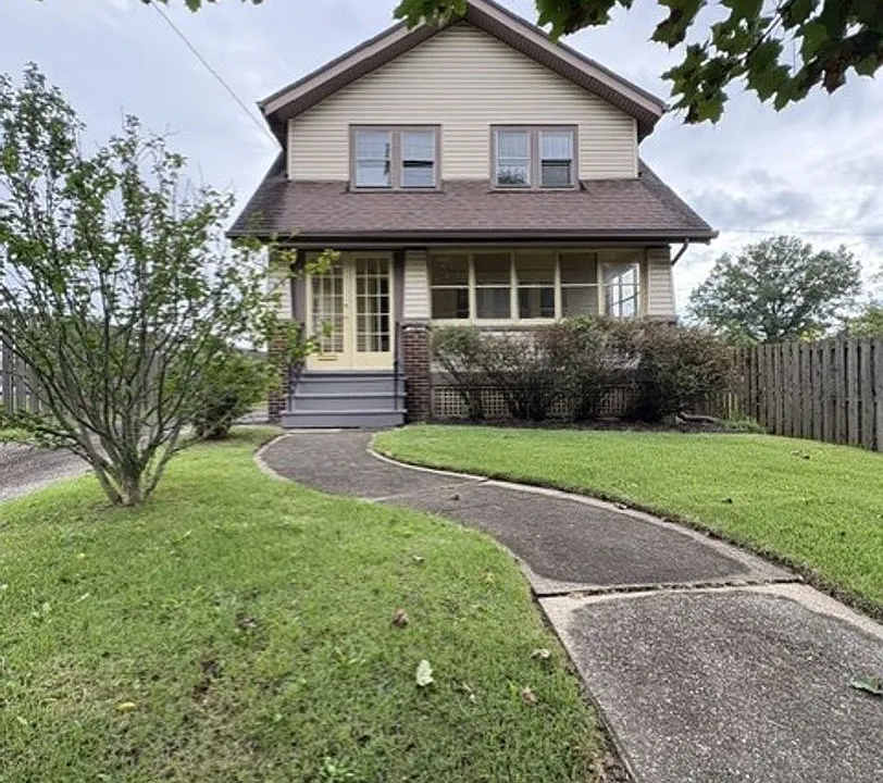 761 Glendora Ave
