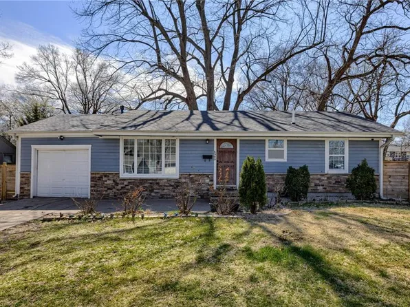 6909 W 72nd Ter, Overland Park, KS 66204