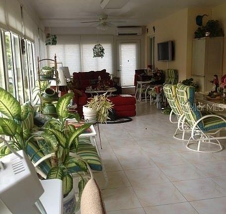 3rd image of 8 SUTTON CT