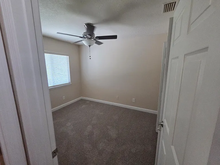 3810 Haley Ct #7 — Photo 24