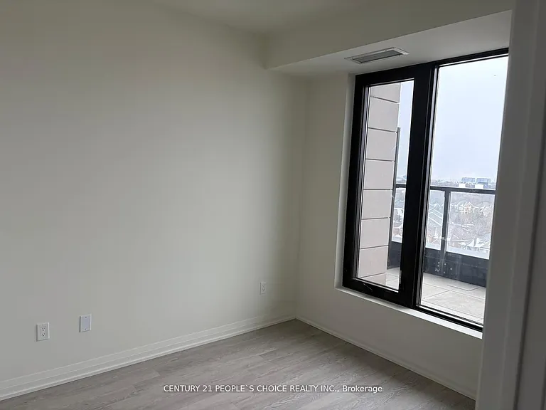1415 Dundas St E #807 — Photo 7