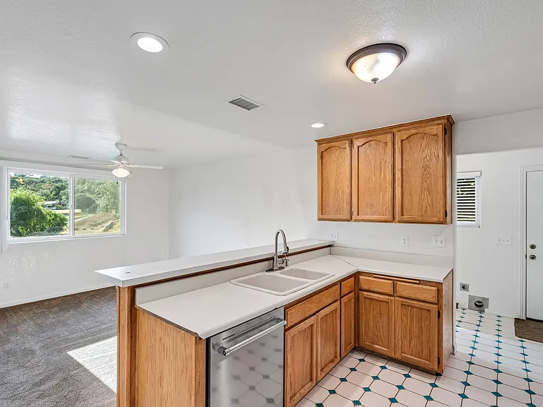 10177 Hawley Rd — Photo 26