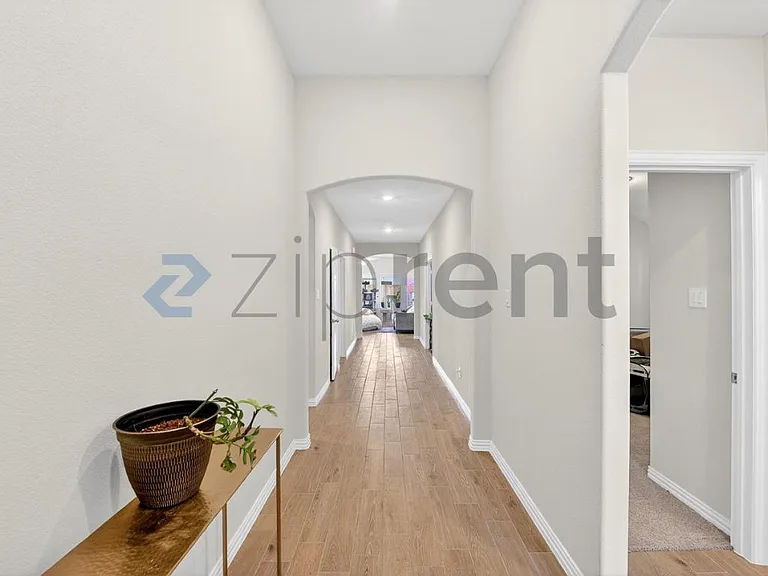 3853 Pearlwood Rd — Photo 4