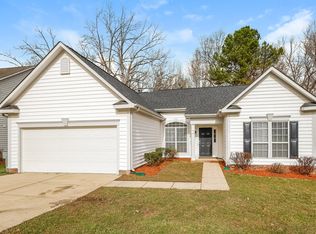 7411 Claiborne Woods Rd, Charlotte, NC 28216