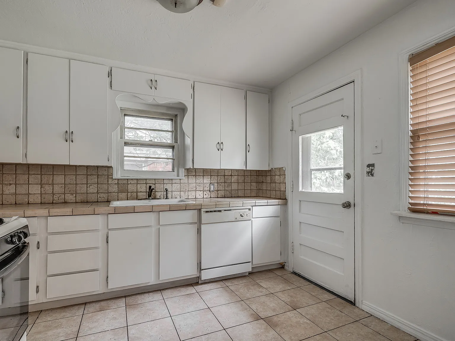 1711 Brighton Avenue - 1 — Photo 3