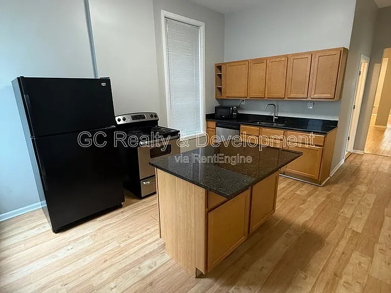 3609 S Giles Ave #2 — Photo 4