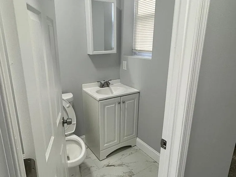 2727 N 29th St #2 — Photo 4