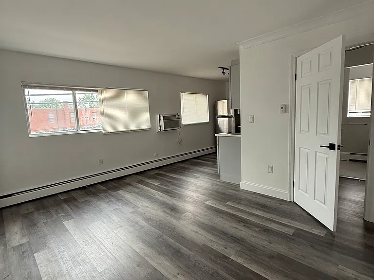 181 School St #10 — Photo 4