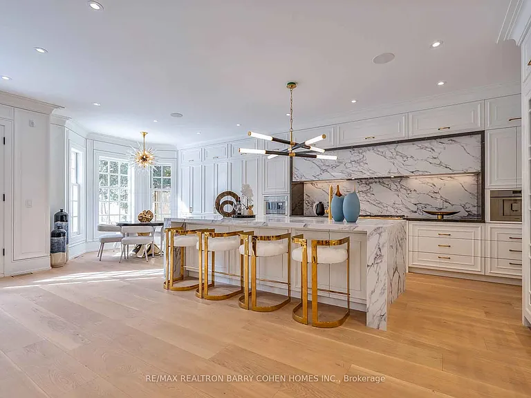 230 Dunvegan Rd — Photo 16