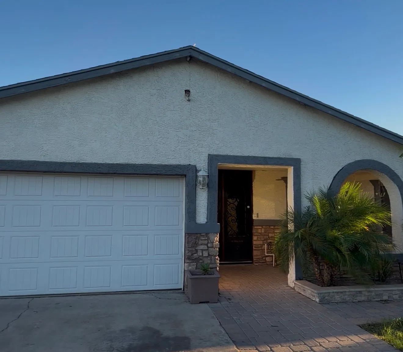 W Catalina Dr, Phoenix — Photo 1