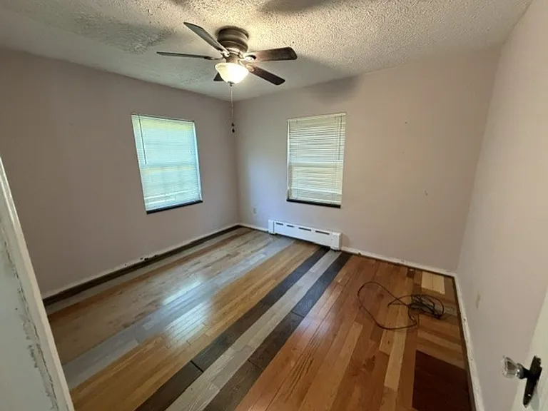 222 Wainwright Ave — Photo 15
