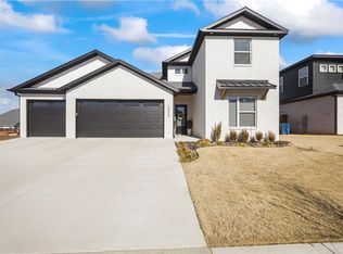 3506 SW Aurora Ln, Bentonville, AR 72713