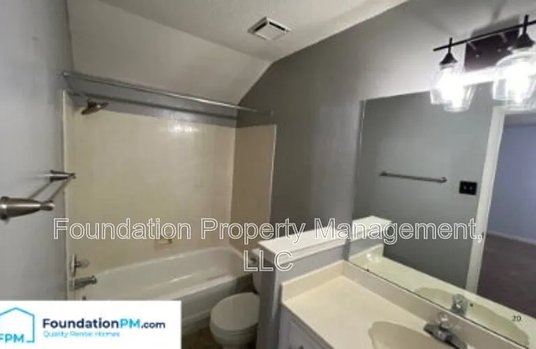 3892 Oak Branch Cir W — Photo 16