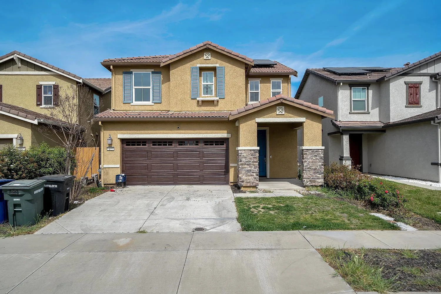 815 Starke Dr photo 1