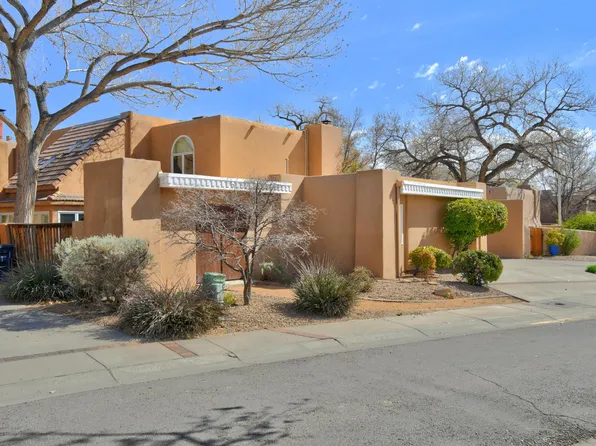 3005 Calle De Alamo NW, Albuquerque, NM 87104