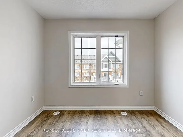 1061 Clipper Ln — Photo 25