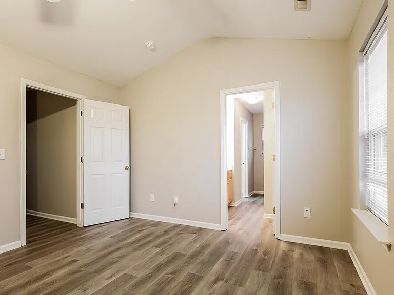 9446 Dewey Dr — Photo 10